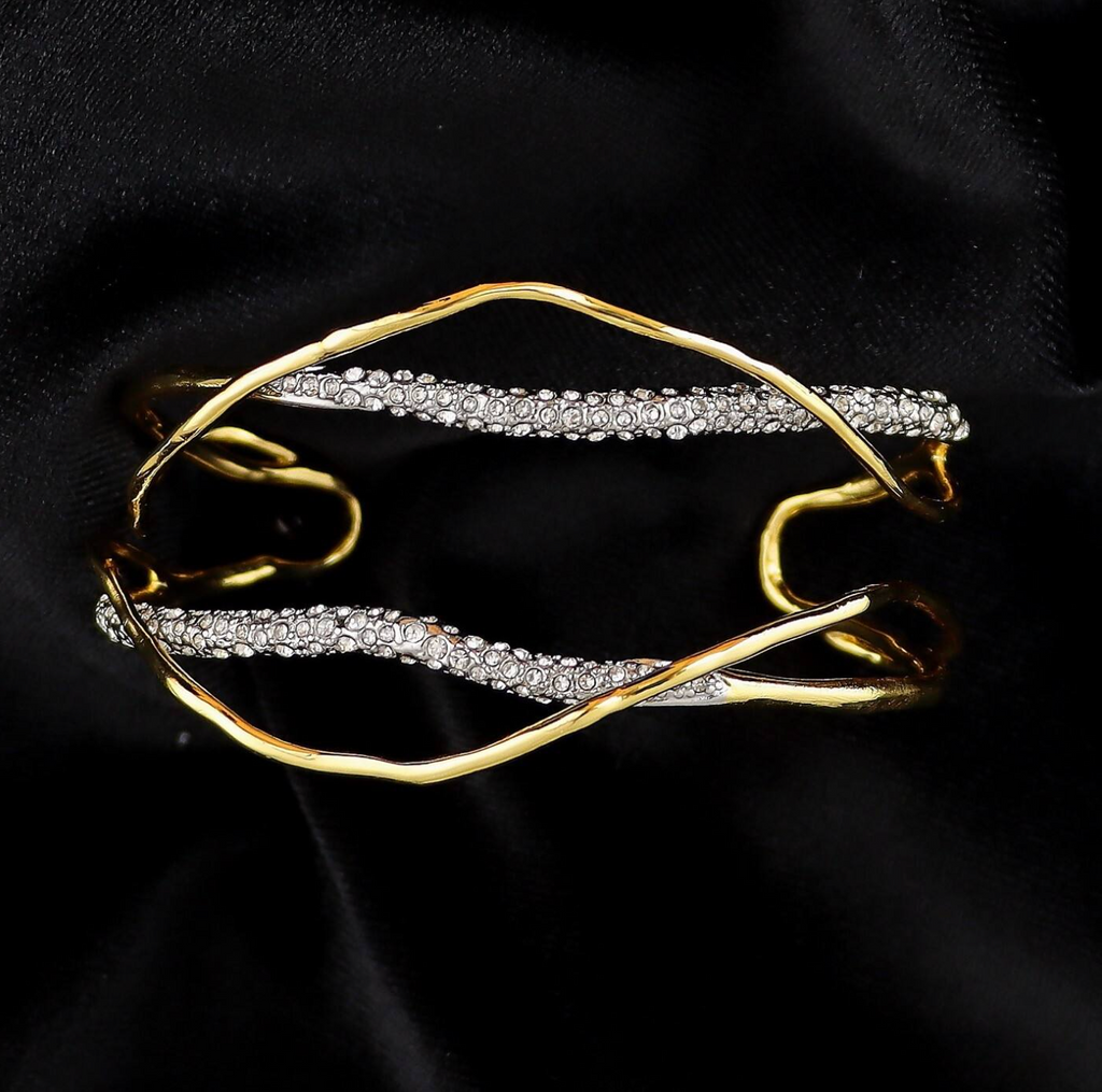 Fashionable 18K Gold-Plated Brass Zirconia Open Bangle